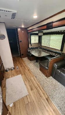 2017 Jayco Jayflight Triple Slide Trailer - Photo 4
