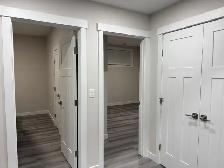 Renting 3 Beds 2 Baths legal secondary suite - Photo 12