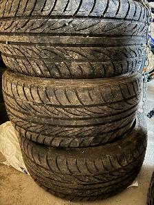 pneus ete 225/40/18 son presque neuf - Photo 2
