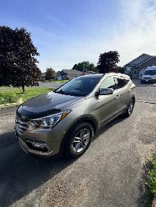 2017 Hyundai Santa Fe- 17 - Photo 2