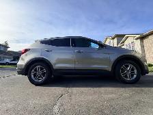 2017 Hyundai Santa Fe- 17 - Photo 3