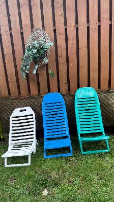 Plastic Beach Chairs that fold