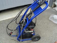 Briggs & Stratton Power Washer ~ Gas ~ Nice CLEAN UNIT w/ Wand