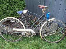 British 1950's 24' GLIDER BIKE Complete & ready for REBUILD