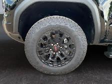 2026 GMC Canyon - Photo 10