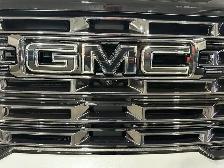 2026 GMC Acadia Denali Ultimate - Photo 8
