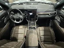 2026 GMC Acadia Denali Ultimate - Photo 14