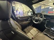2026 GMC Acadia Denali Ultimate - Photo 17