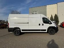 2025 Ram ProMaster Cargo Van SLT | Apple CarPlay | Android Auto - Photo 7