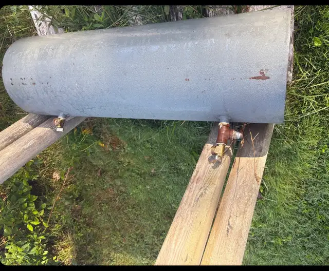 Expansion tank for hot water, furnace