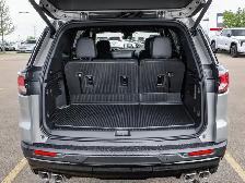 2026 GMC Acadia AT4 - Photo 9