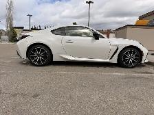 2024 Toyota GR86 - Photo 2