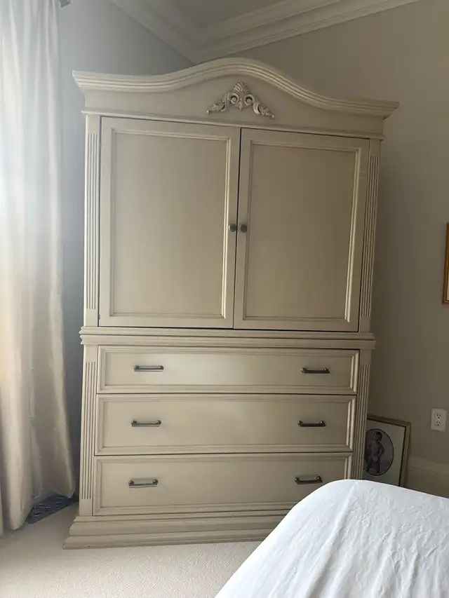 tv armoire