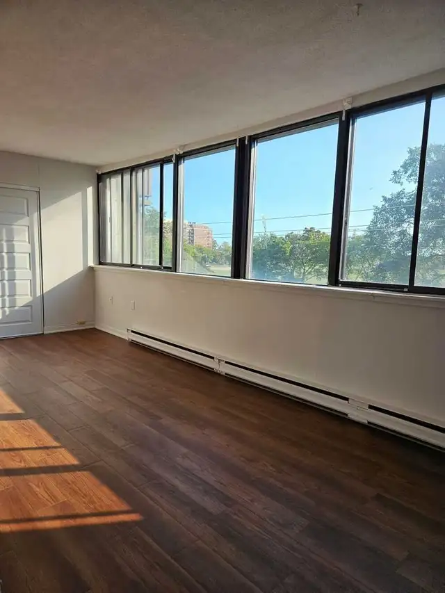 Studio Apt | Prime Location | Emera Oval Views | 2074 Robie St |