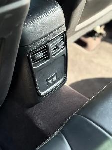 Chrysler 300S Gloss Black Exc Condition $16,900 - Photo 8