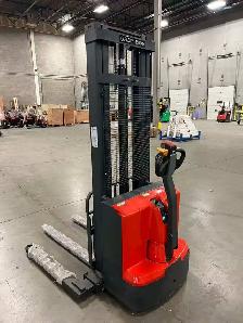 Brand New Electric Pallet Stacker - Photo 2