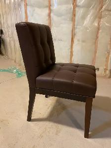 Premium Dining Table & Chairs - Photo 3