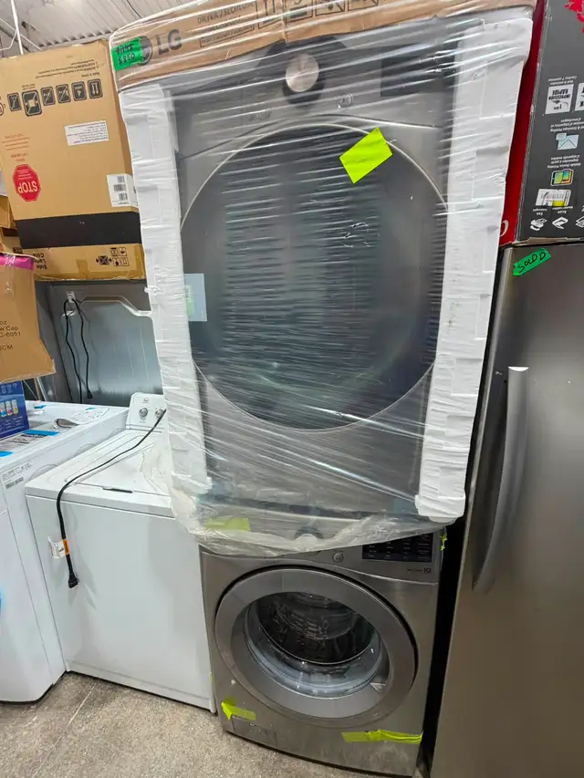 Washer Dryer Set - 27' LG 4.5 / 7.4 Front Load