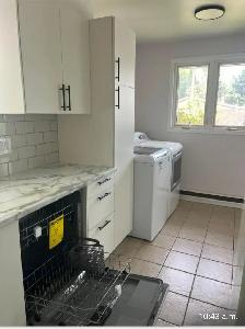 3 BEDROOM UNIT- MAIN FLOOR OF HOUSE - Photo 4