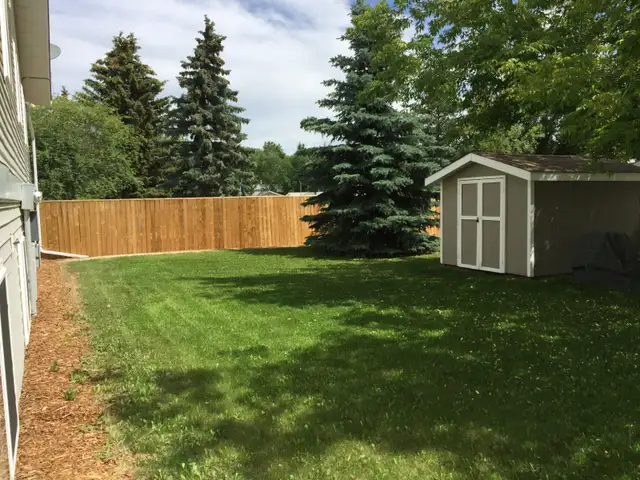 Large 2 Bedroom Unit in Camrose