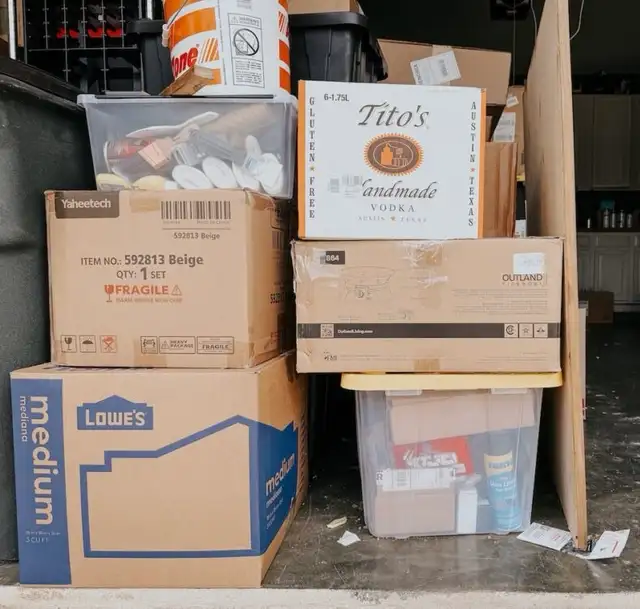 single mom looking for moving boxes
