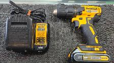 Dewalt 20V MAX Cordless Brushless Drill/Driver Kit - Photo 3
