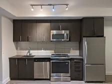 Luxury 2 Bedroom 2 Bath Townhouse Condo for Rent - 2 Parking! - Photo 2