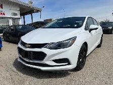 2018 Chevrolet Cruze LT - Photo 2