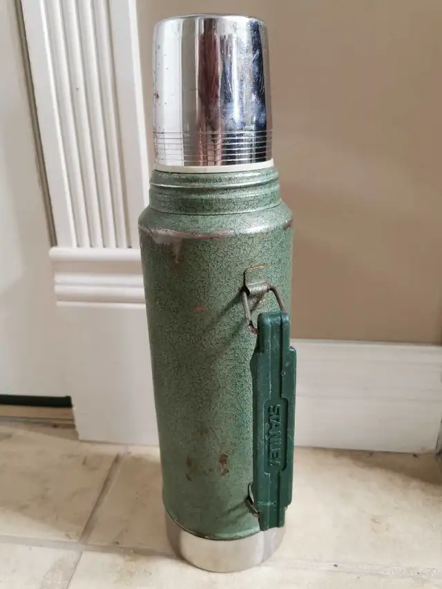 Stanley Aladdin Vacuum Bottle 1 Quart