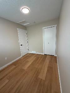 NEWLY RENOVATED! 3 Bedroom Duplex-1 block to Red Deer Hospital - Photo 16