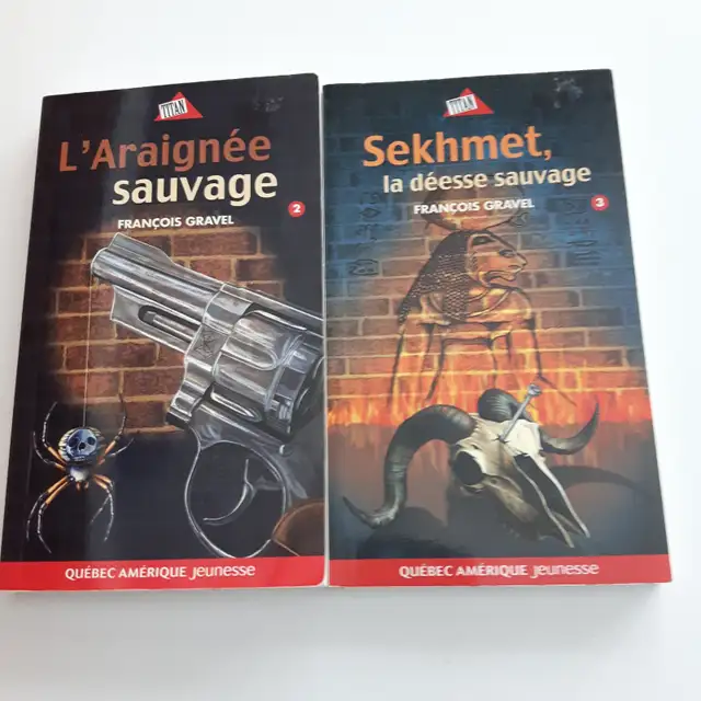 2LIVRES NEUFADO FRANCOIS GRAVEL L'ARAIGNÉ SAUVAGE LA DÉESSE$5.00
