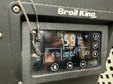 Broil King Crown Pellet Smoker - Photo 3