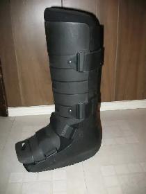 Adult and Youth Adjustable Crutches - Photo 4