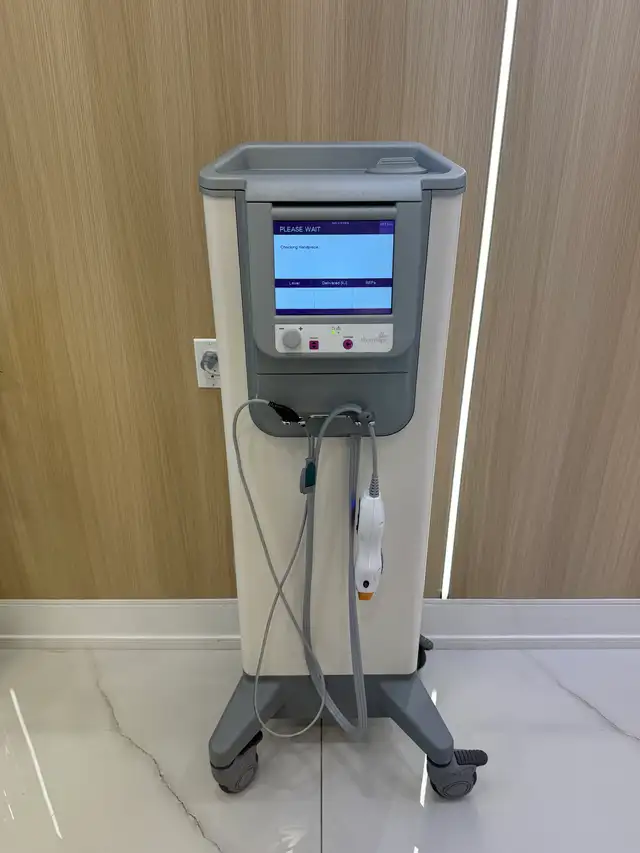 Thermage RF System | 100,000 Shots Remaining | Excellent