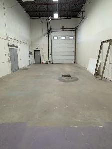 Single bay shop with office - Photo 4