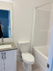 4 Beds 2.5 Baths - Townhouse - Photo 5