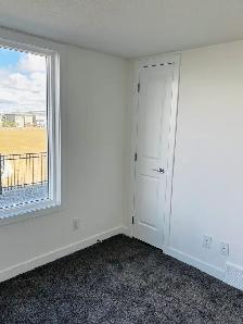 4 Beds 2.5 Baths - Townhouse - Photo 7