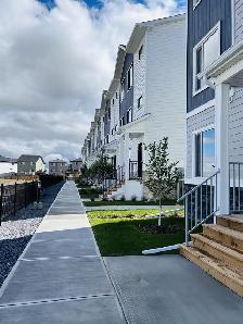 4 Beds 2.5 Baths - Townhouse - Photo 18