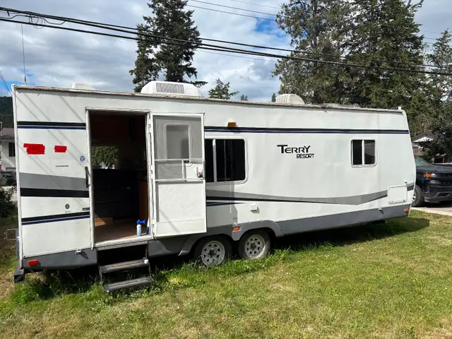 2007 Terry 24 foot holiday trailer