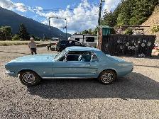 1966 Ford Mustang Coupe - Photo 2