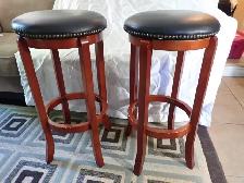 Vinyl Clad Stool Set