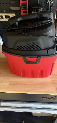 Wet dry Craftsman shop vacuum - portable - new condition