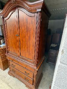 Free delivery used Wooden Armoire with Drawers - Photo 5