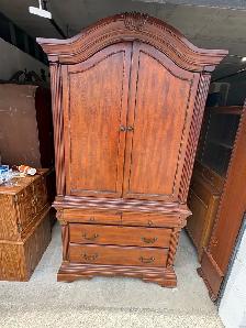 Free delivery used Wooden Armoire with Drawers - Photo 8