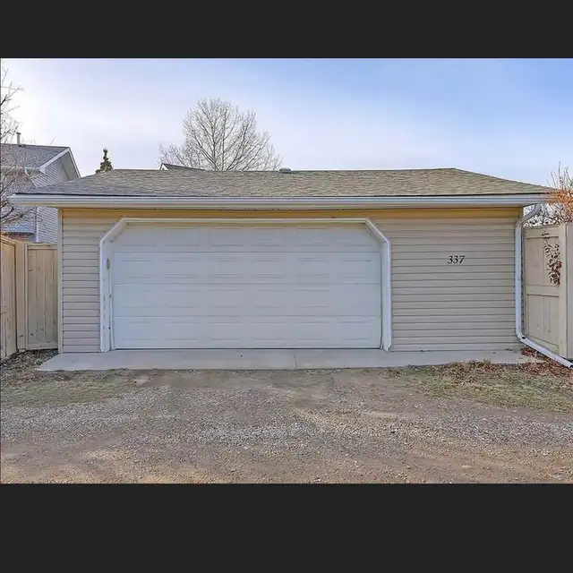 Garage for Rent