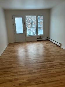 4 1/2 à Ste-Foy rue Dijon Pour 1er Août au rez-de-chaussée - Photo 3