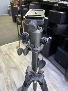 Vanguard Alta Pro 2  263AB100 Tripod with Carrying Bag - Photo 2