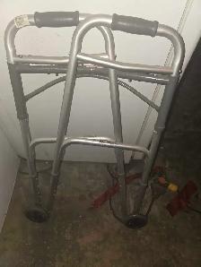 Walker Foldable - Photo 2