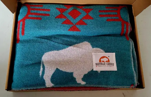 Buffalo Cross Premium Throw Blanket WVBCP1 (31279563)
