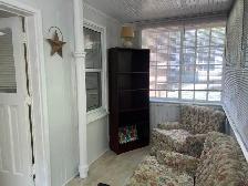 Bright Fully Furnished Bachelor Apt with Sun Porch - Photo 12